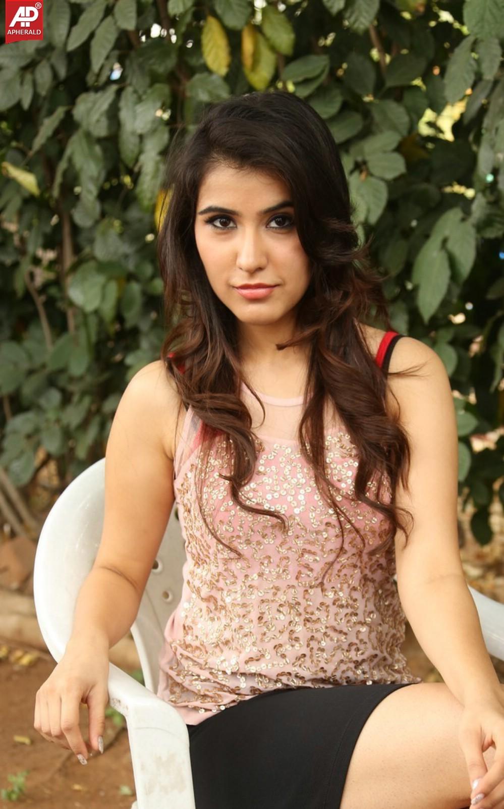 Sheena Bajaj New Photoshoot