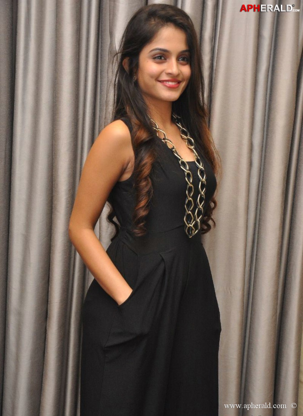 Sheena Shahabadi Latest Photos