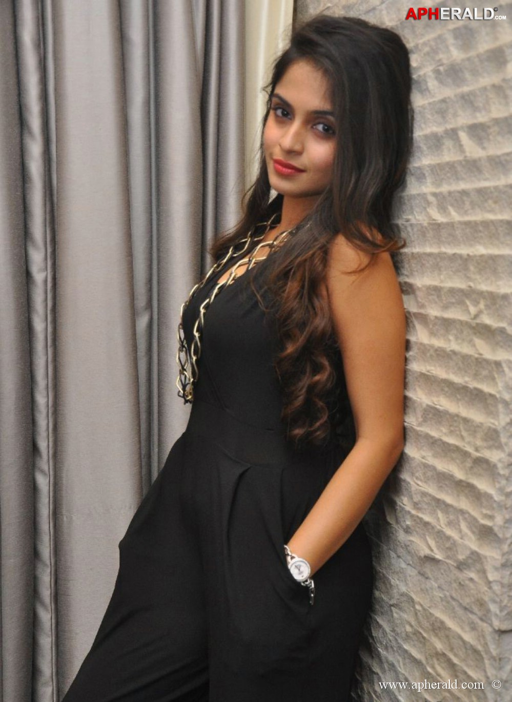 Sheena Shahabadi Latest Photos