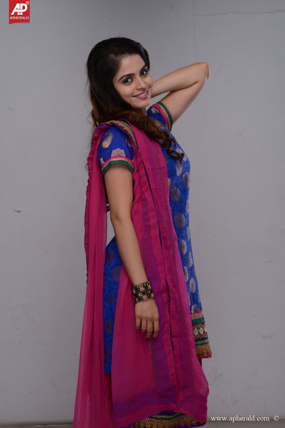 sheena shahabadi new gallery