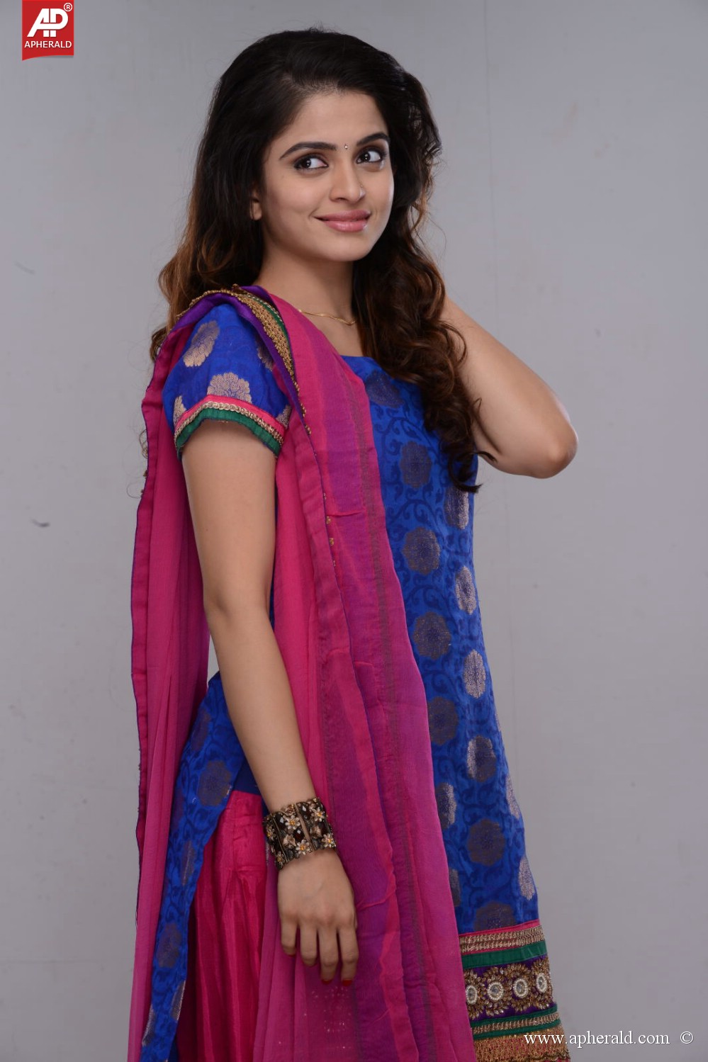 sheena shahabadi new gallery