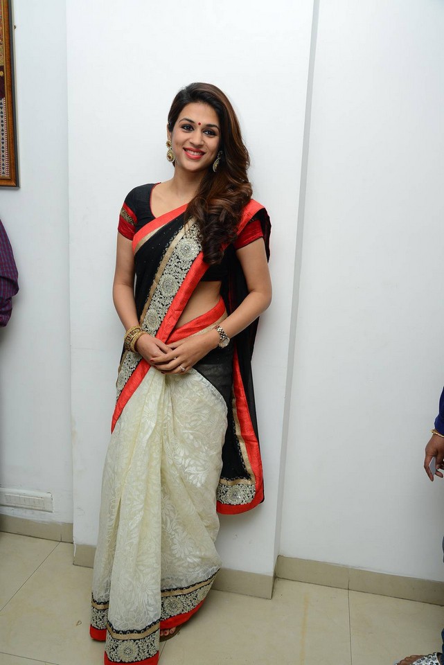 Shraddha Das Latest Photo Pics