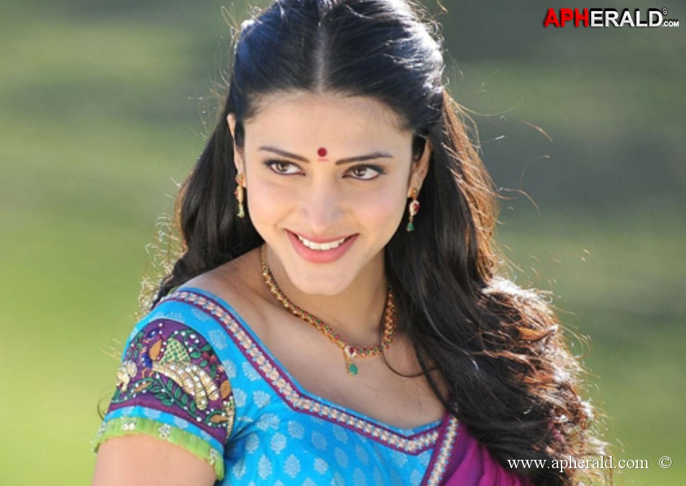 shruthi hassan latest photoshoot