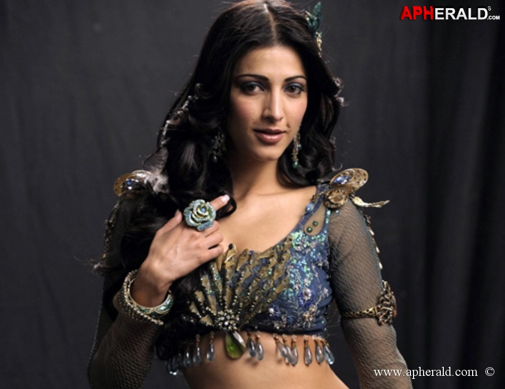 shruthi hassan latest photoshoot
