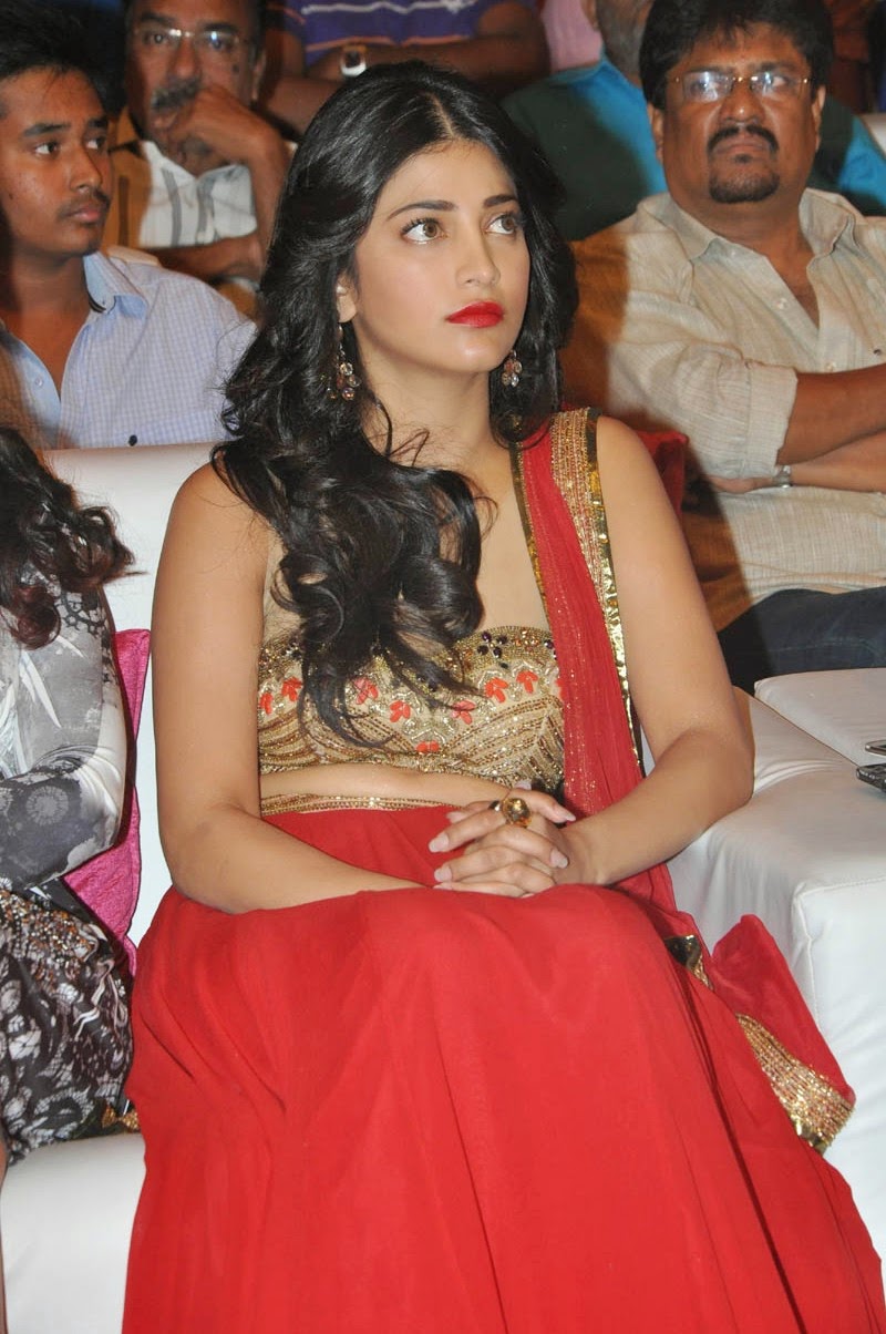 Shruthi Hassan Latest Stills 1