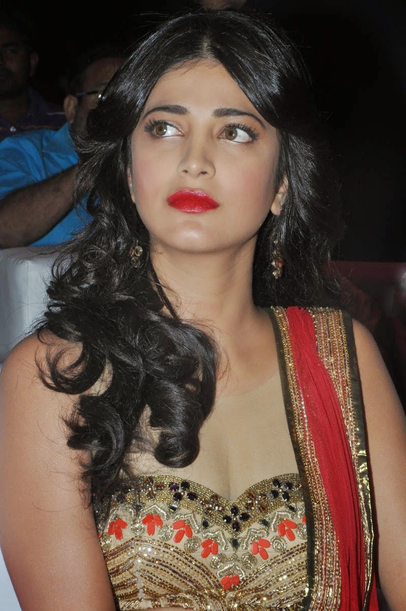 Shruthi Hassan Latest Stills 1