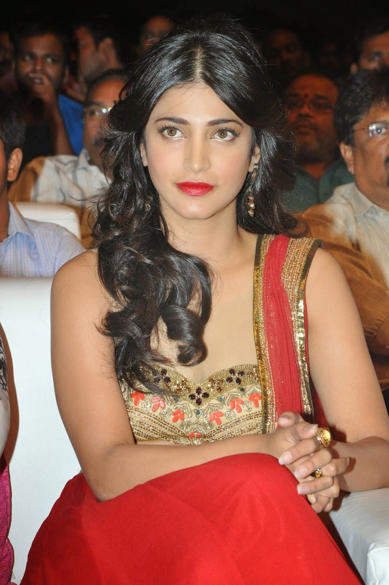 Shruthi Hassan Latest Stills 1