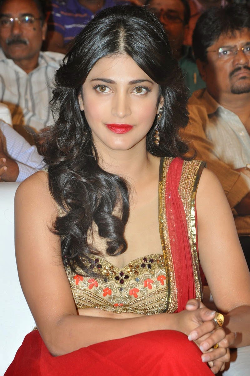 Shruthi Hassan Latest Stills 1