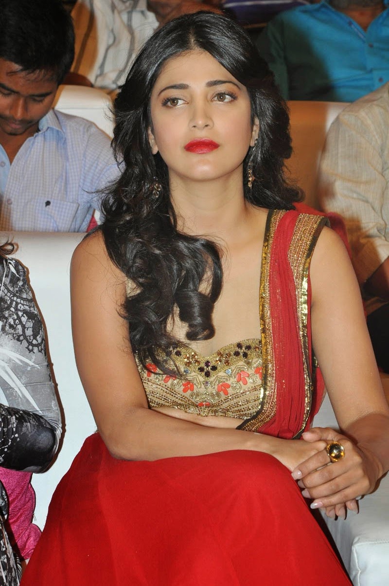 Shruthi Hassan Latest Stills 1