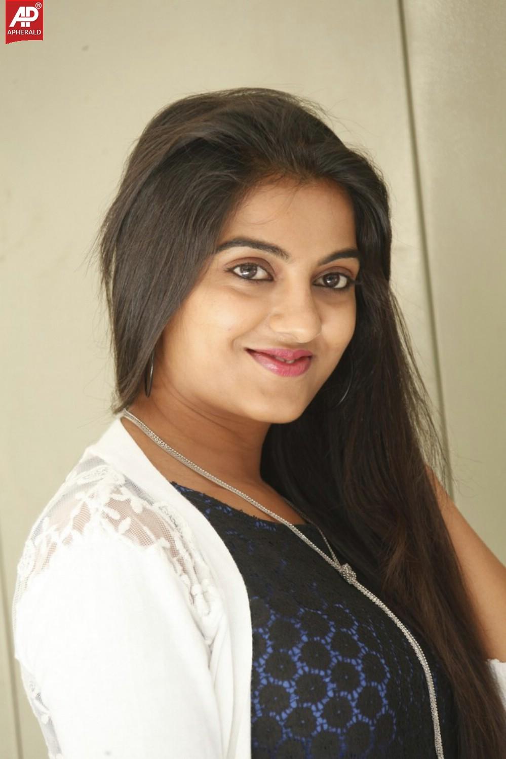 Shruthi Raj Gallery