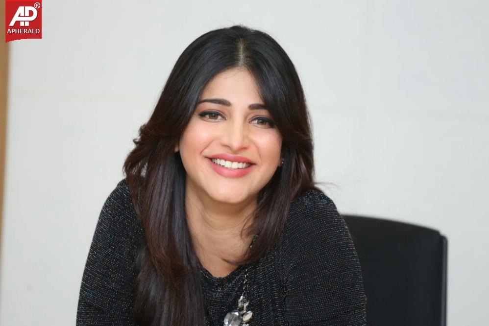 Shruti Haasan New Images