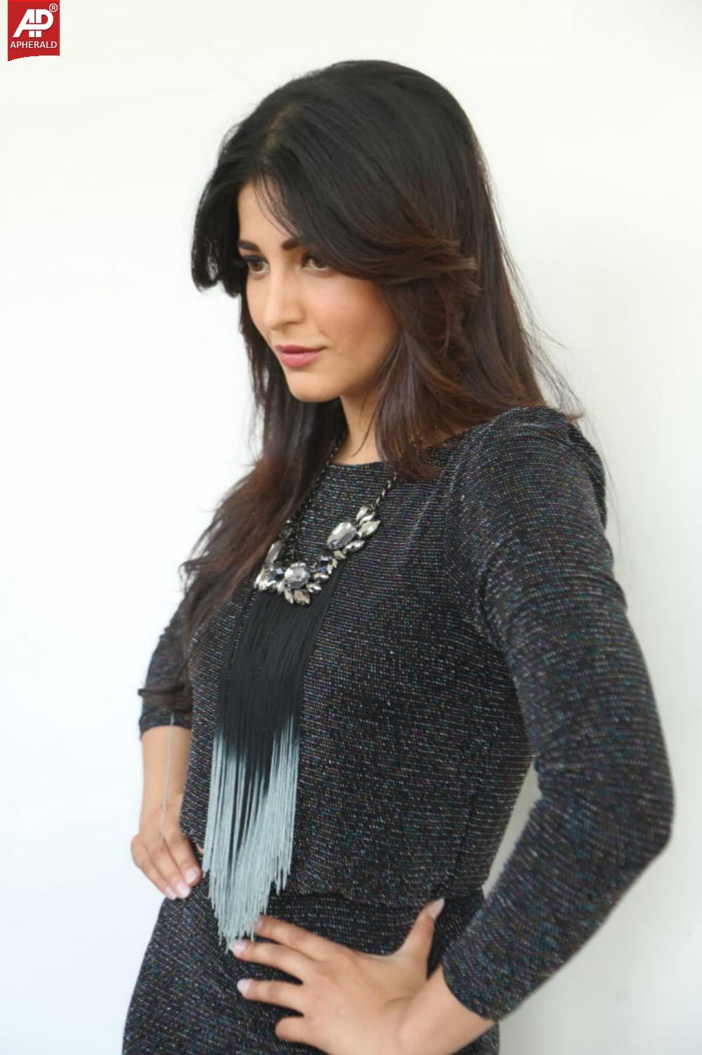 Shruti Haasan New Images