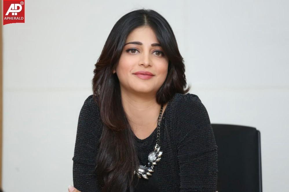 Shruti Haasan New Images