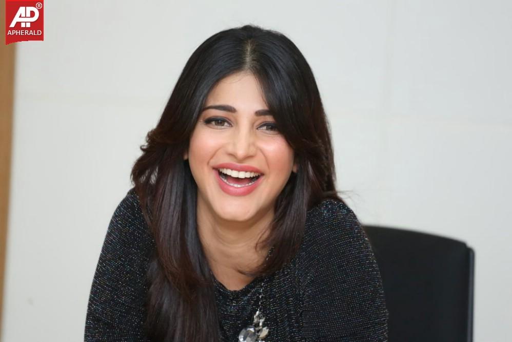 Shruti Haasan New Images