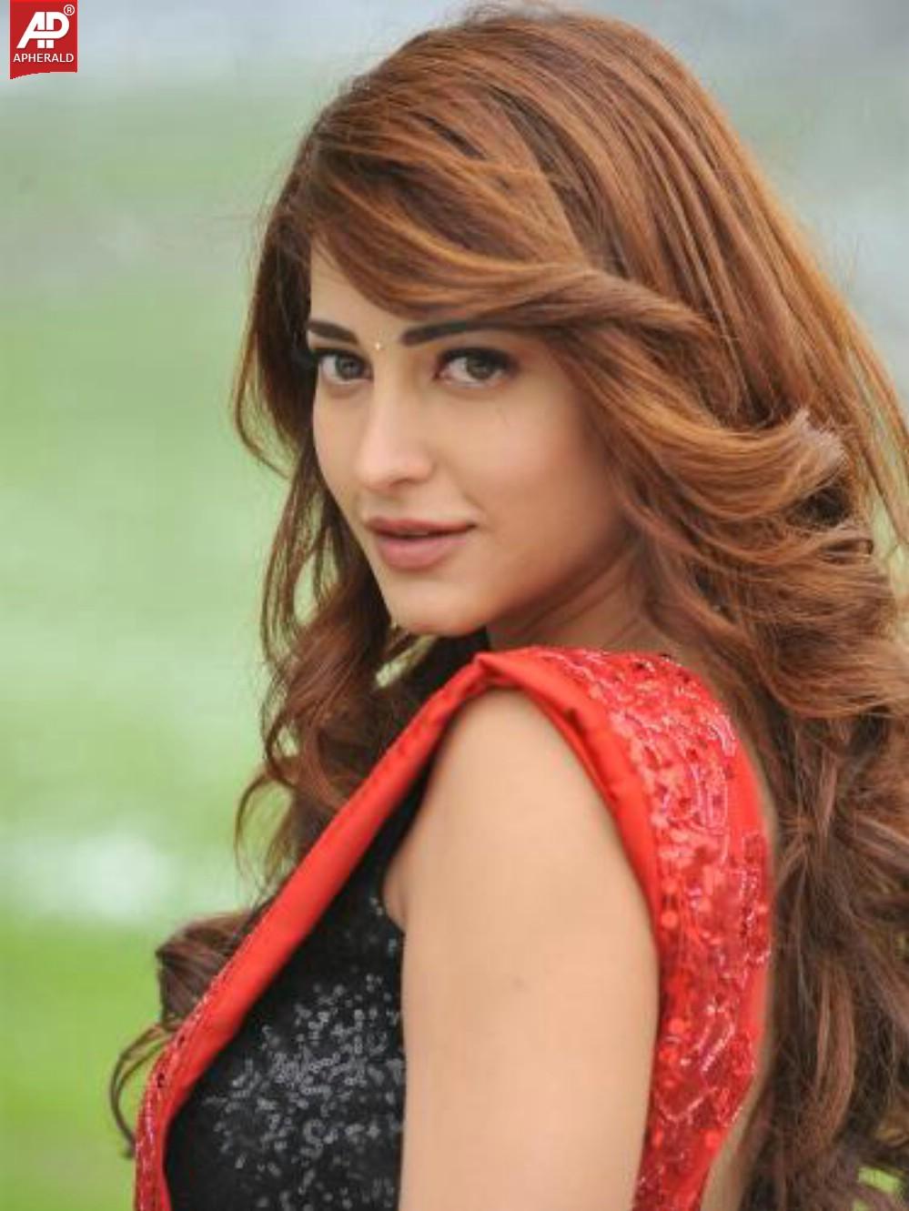 Shruti Haasan Photo Stills