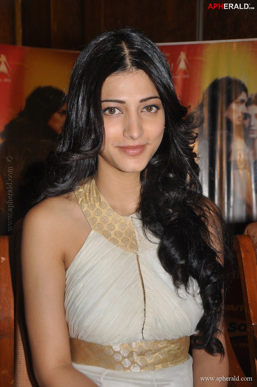 Shruti Hassan Latest Photos