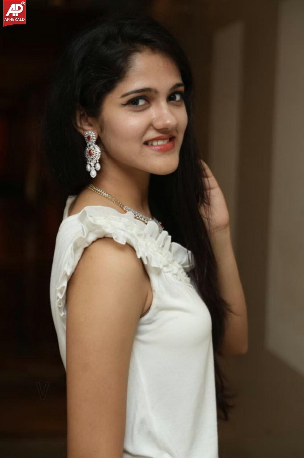 Simran Chowdhary New Stills