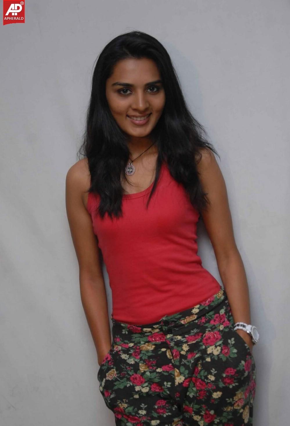 Sindhu Lokanath New Stills