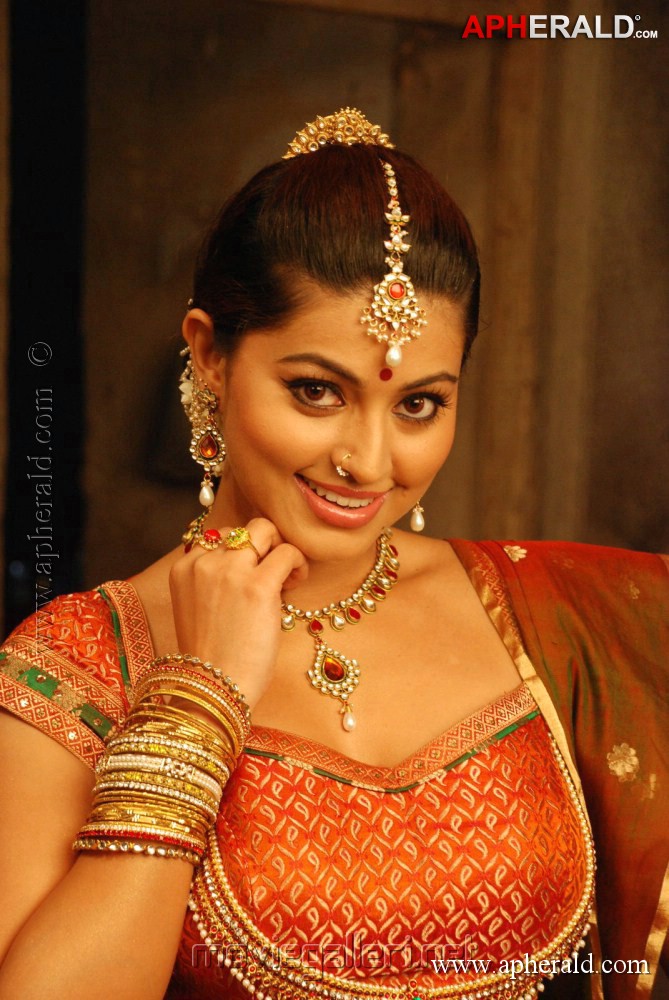 Sneha New Pics