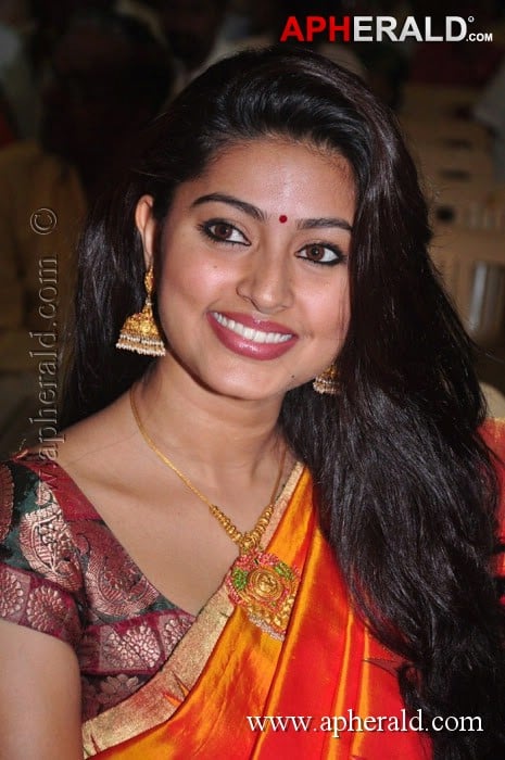 Sneha New Pics