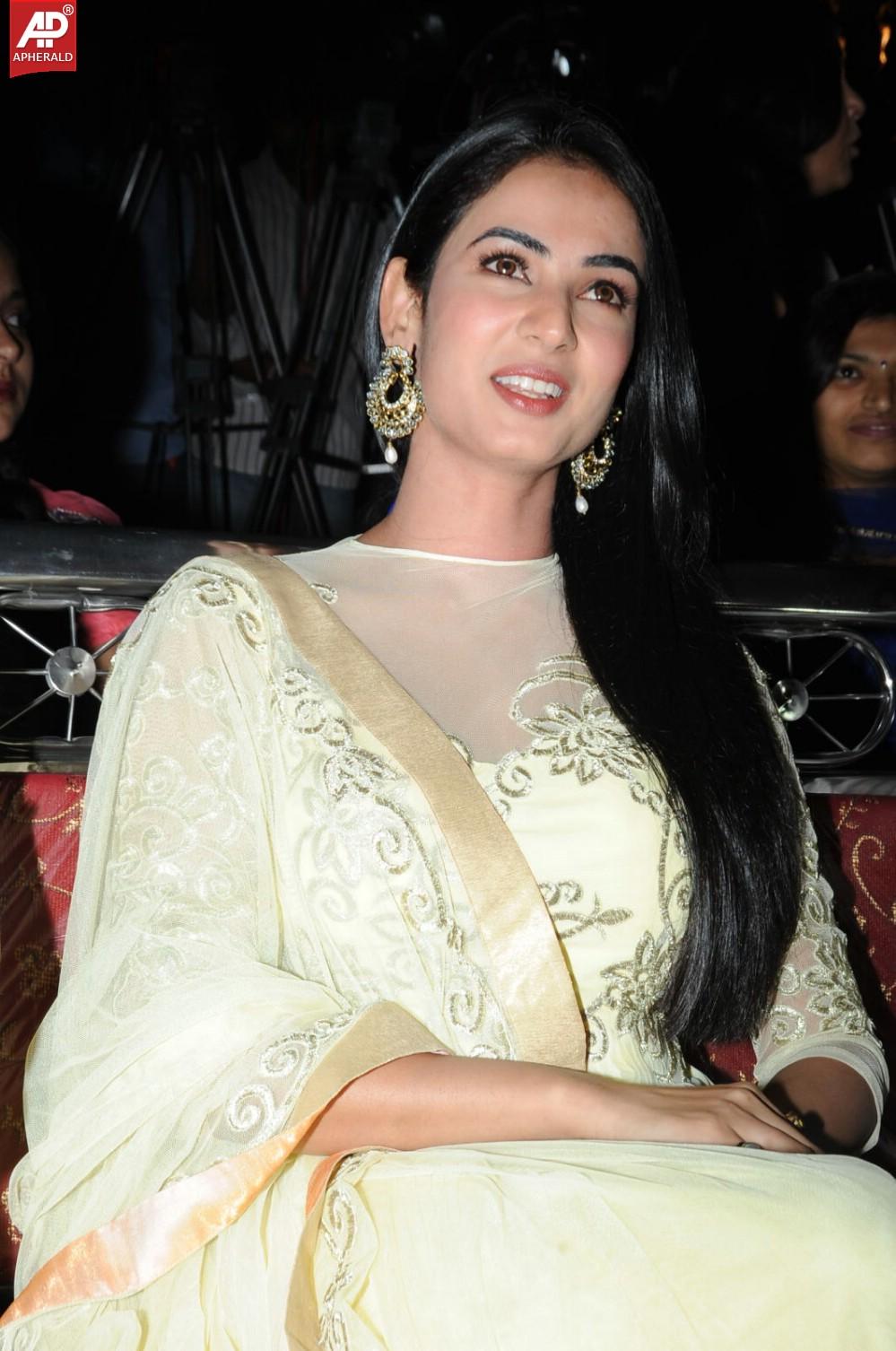 Sonal Chauhan New Gallery