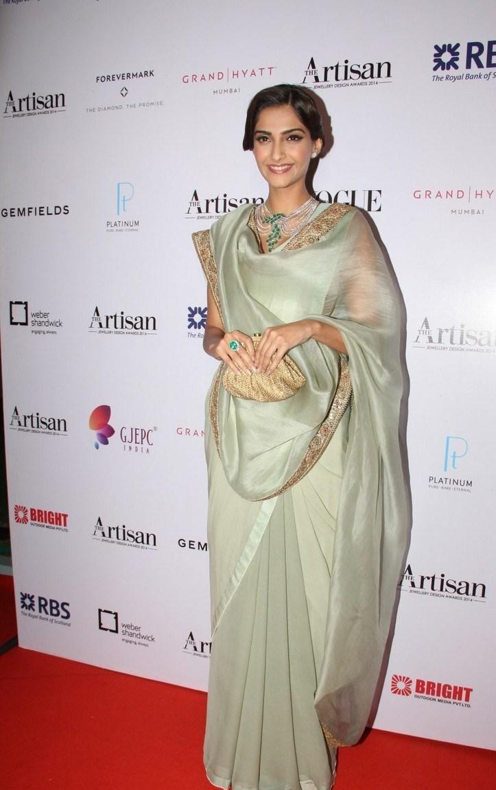 Sonam Kapoor at Artisan Jewellery Design Awards Photos