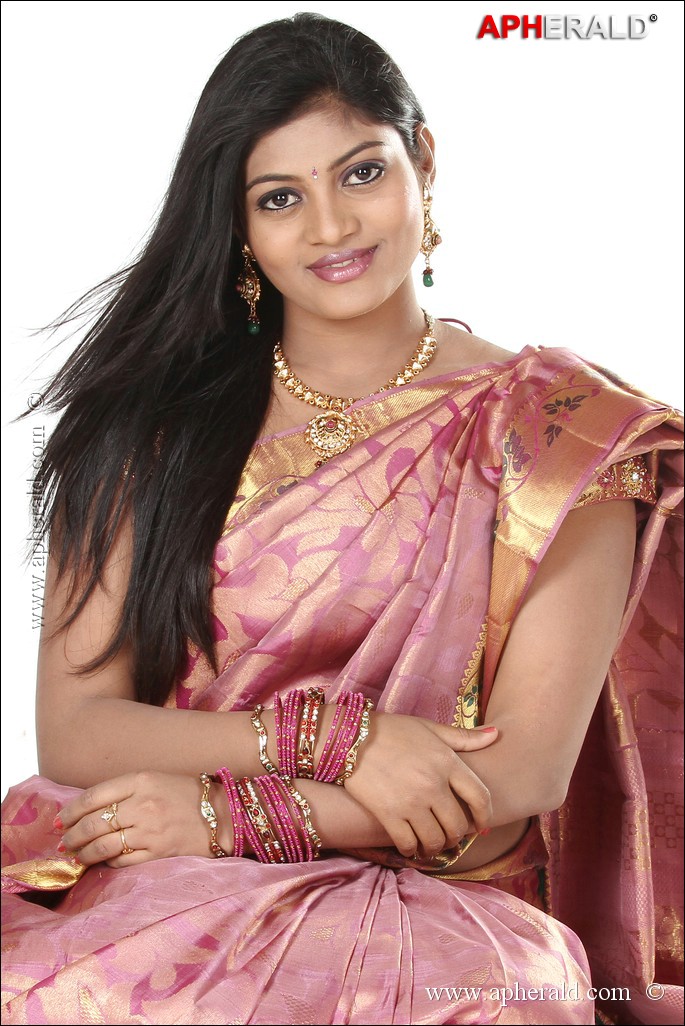 Soumya in Saree Stills
