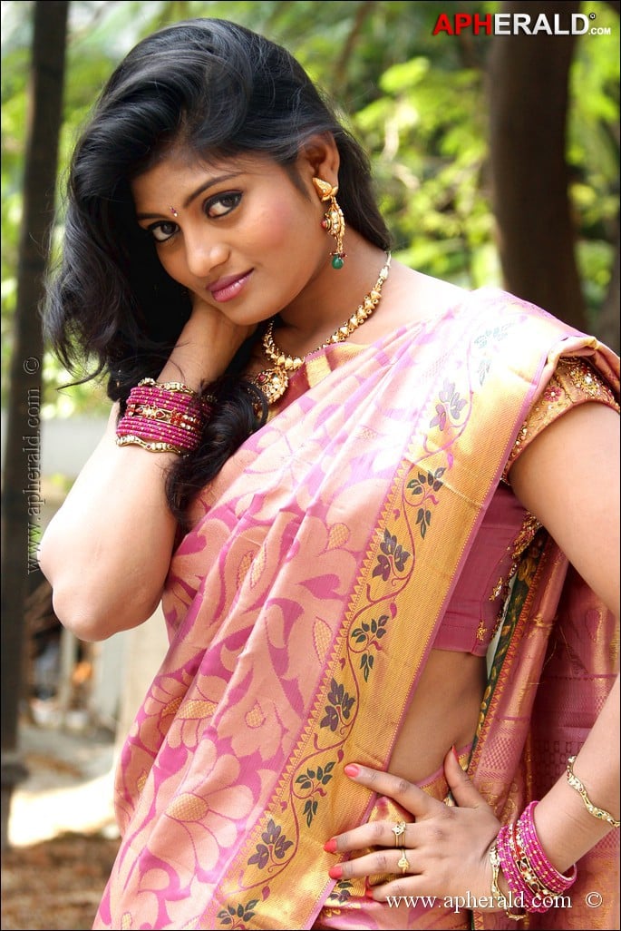Soumya in Saree Stills