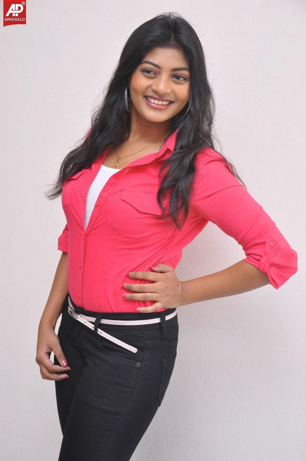 Sowmya Latest Pics