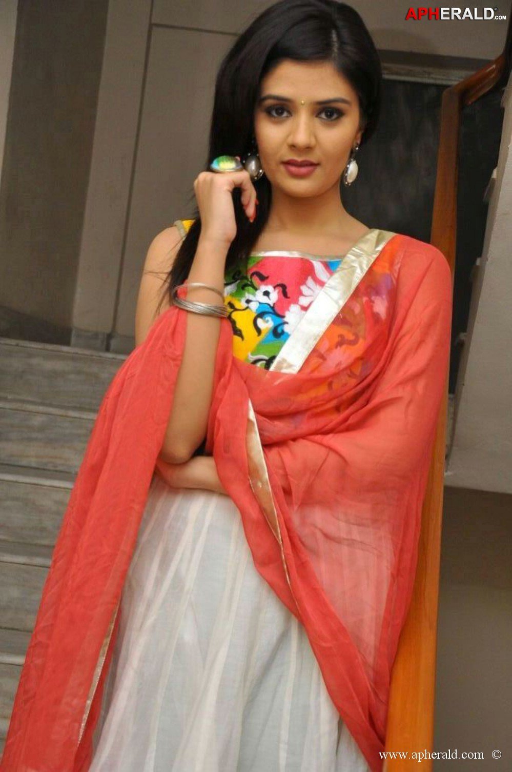 Srimukhi Latest Gallery