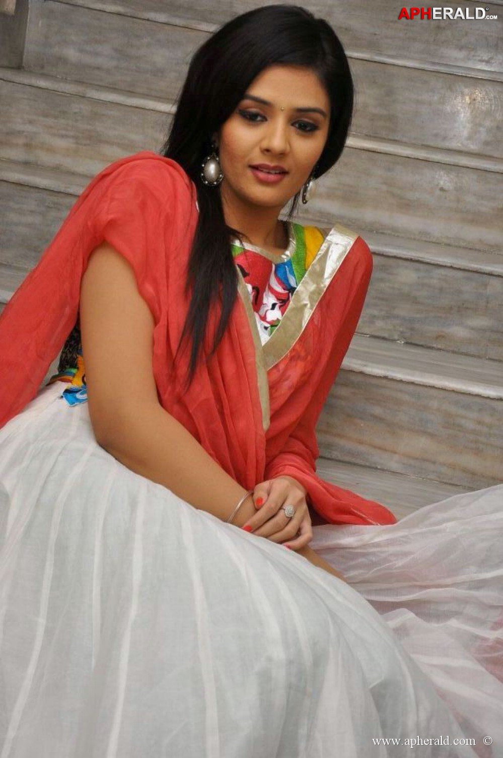 Srimukhi Latest Gallery