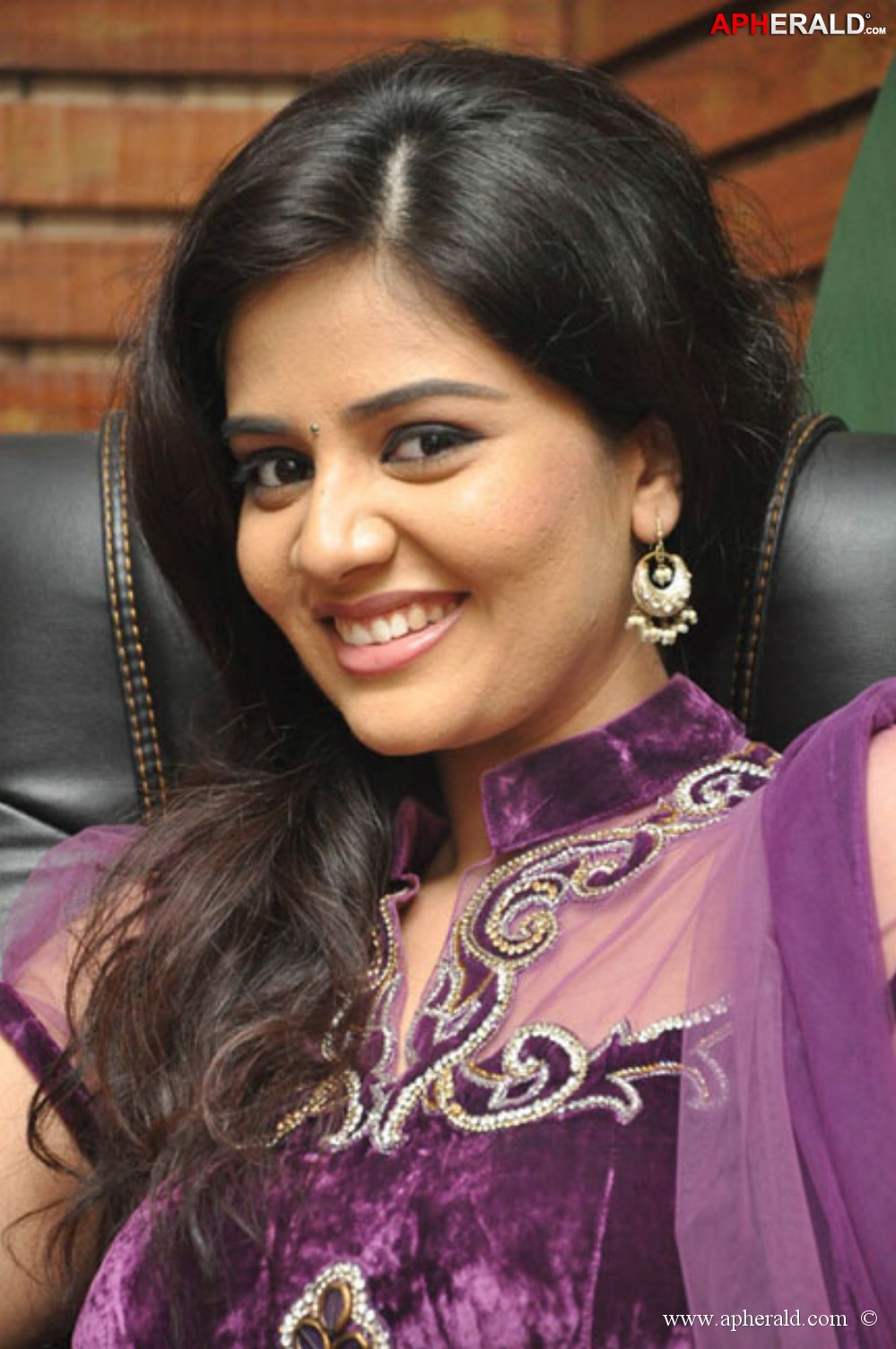 Srimukhi New Photos