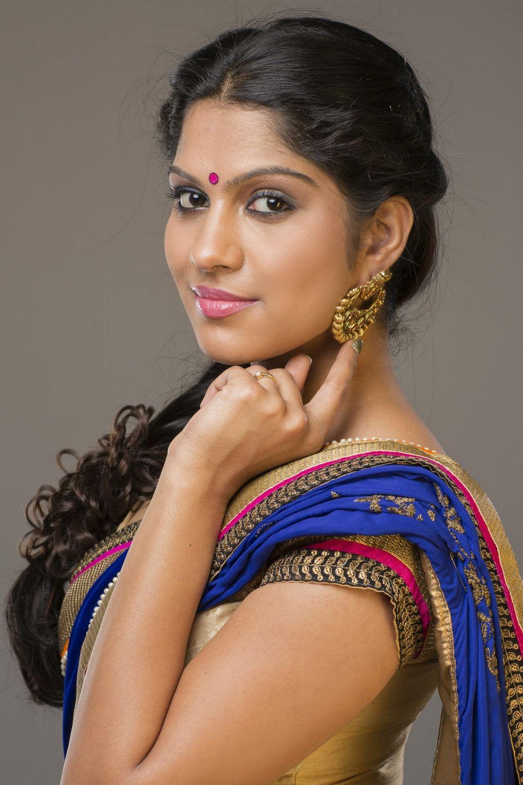 Swasika New Photo Stills