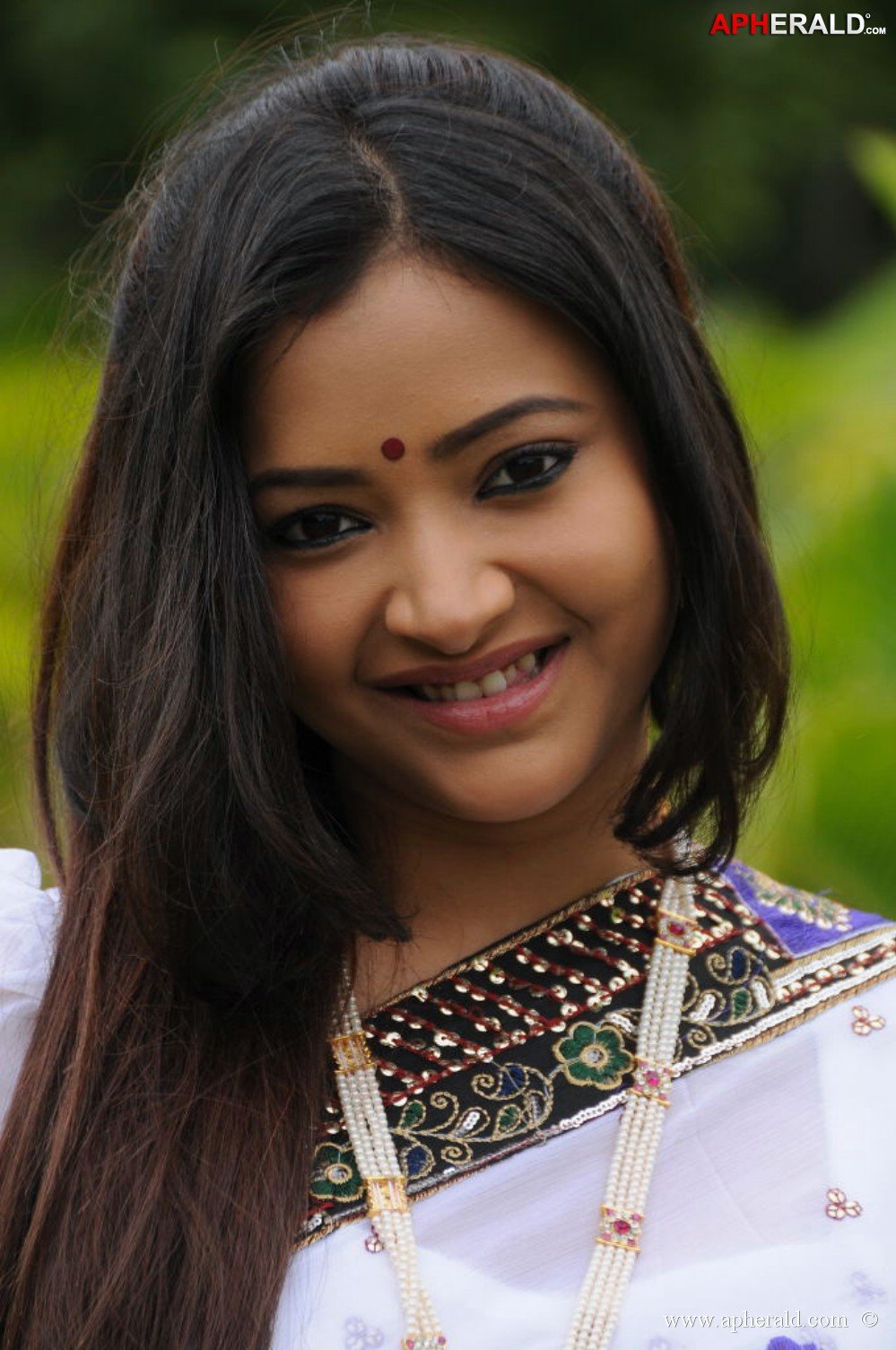 Swetha Basu Prasad Saree Stills