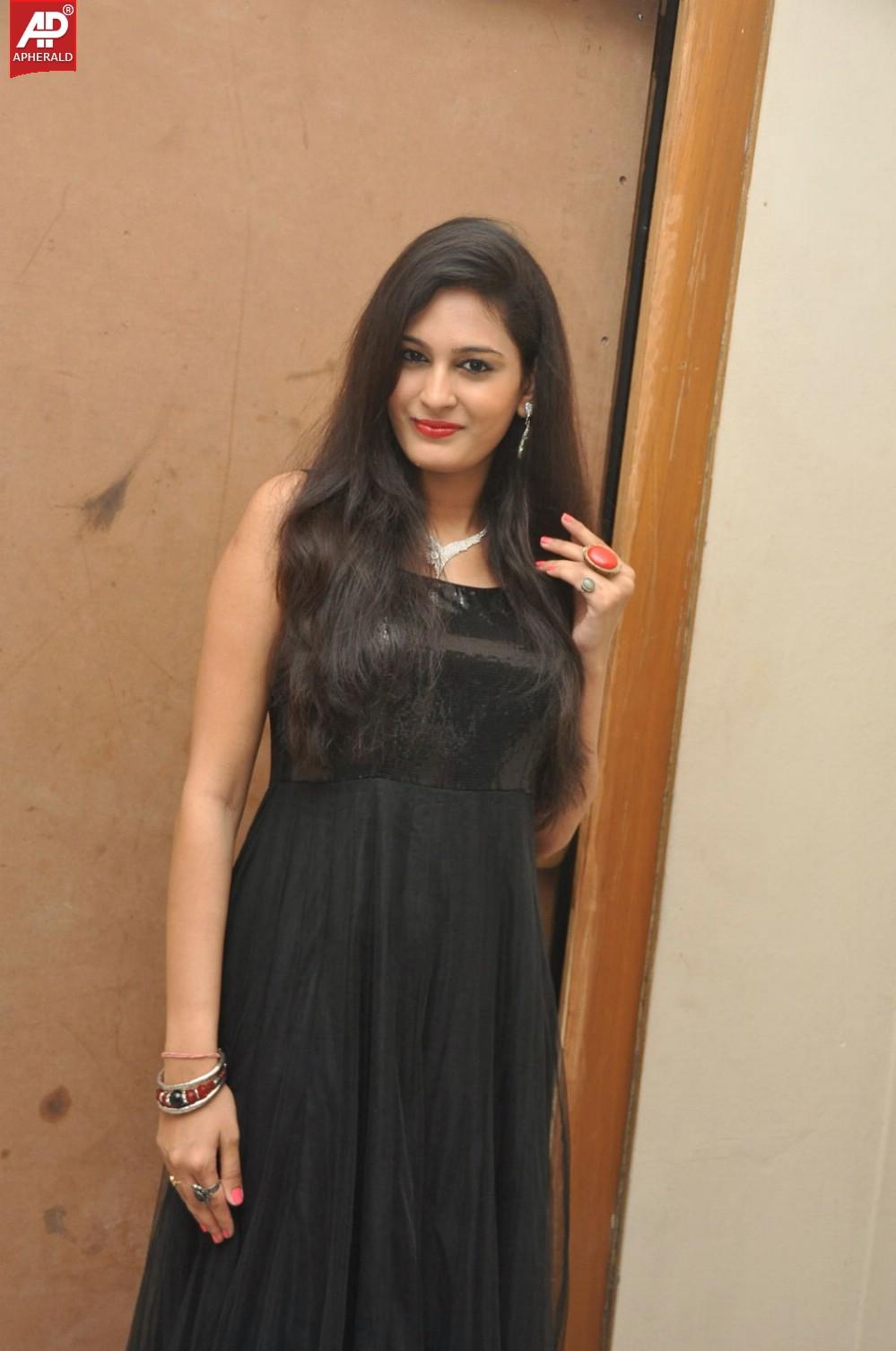 Swetha Jadav New Pics