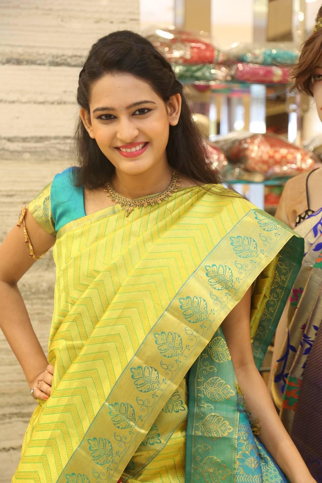 Swetha Jadhav Saree Photos At CMR Designer Bridal Collection