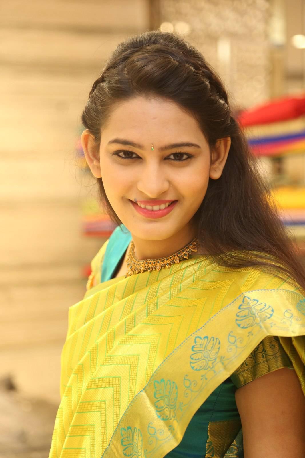 Swetha Jadhav Saree Photos At CMR Designer Bridal Collection