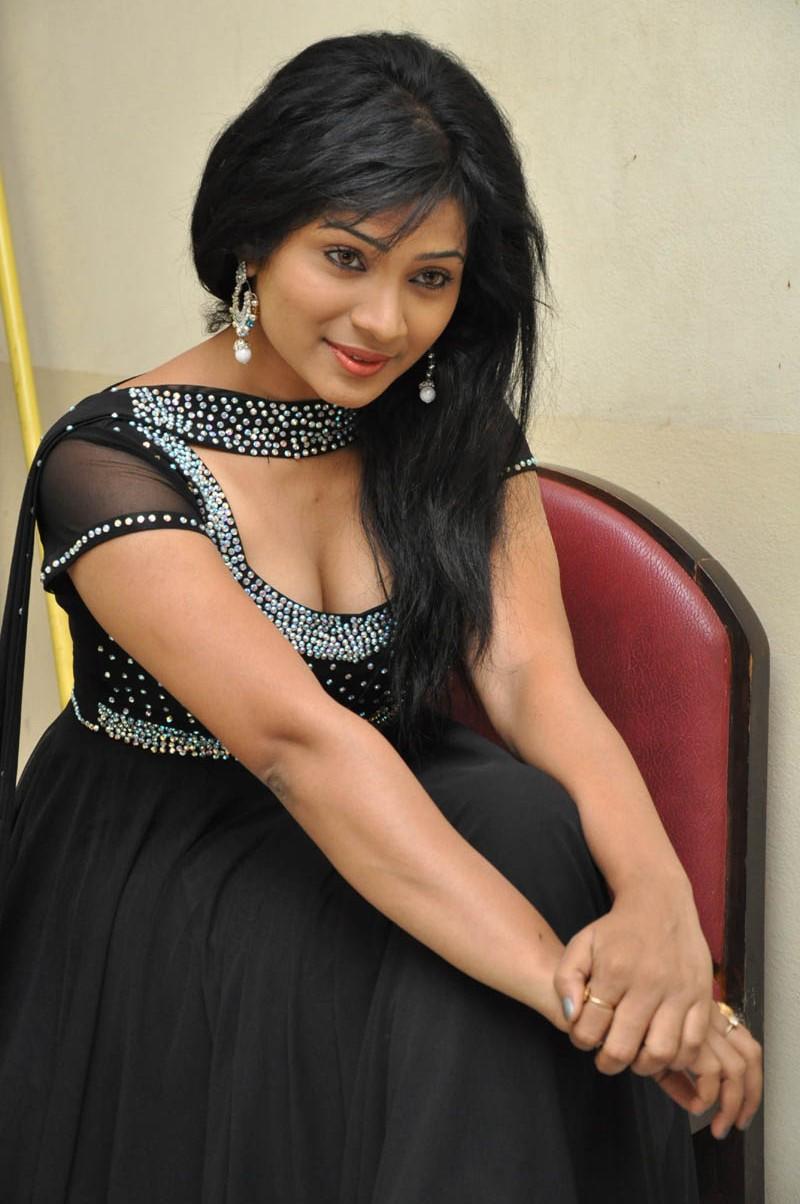 Swetha Spicy Images