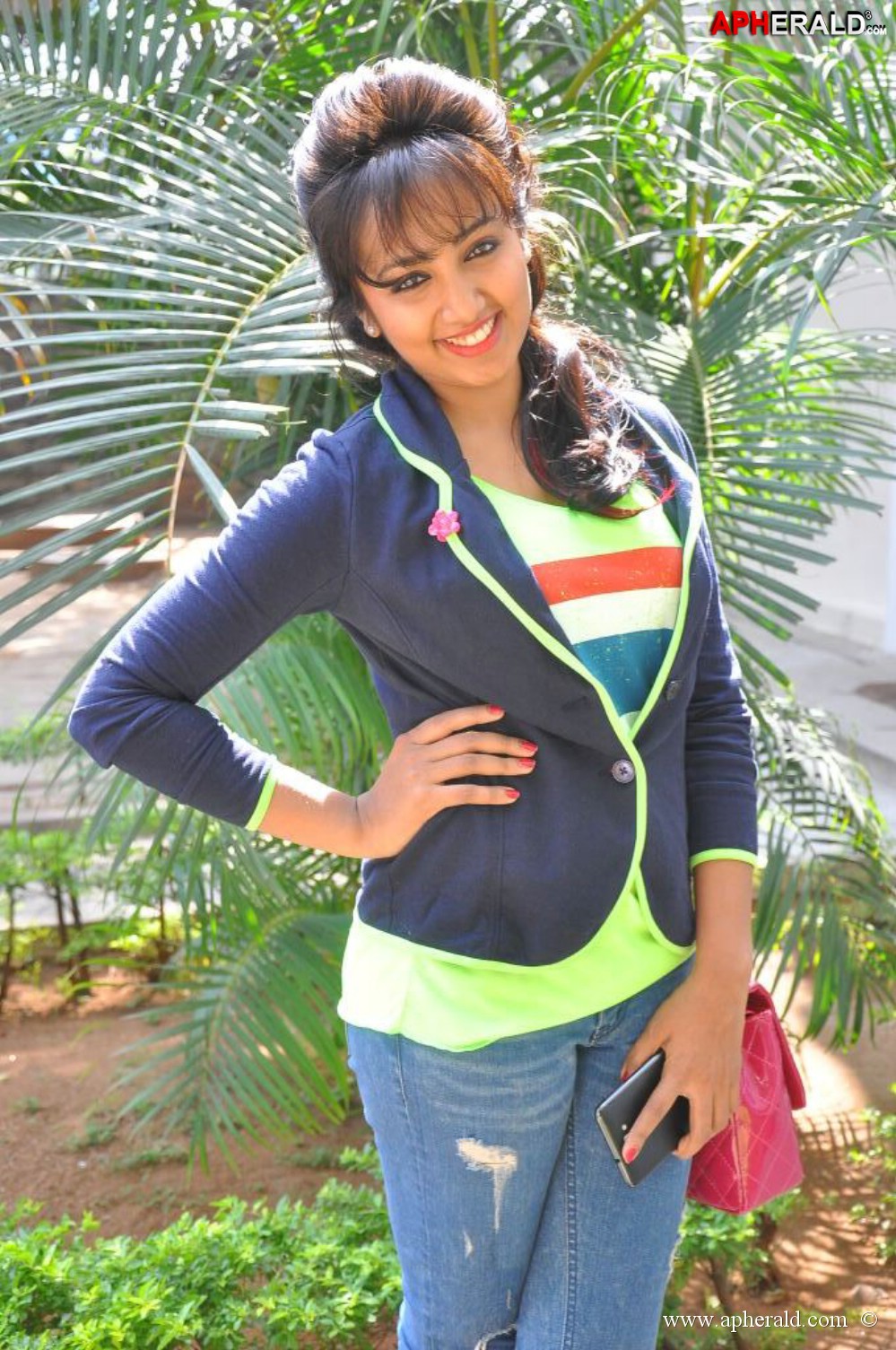 Taju latest Stills
