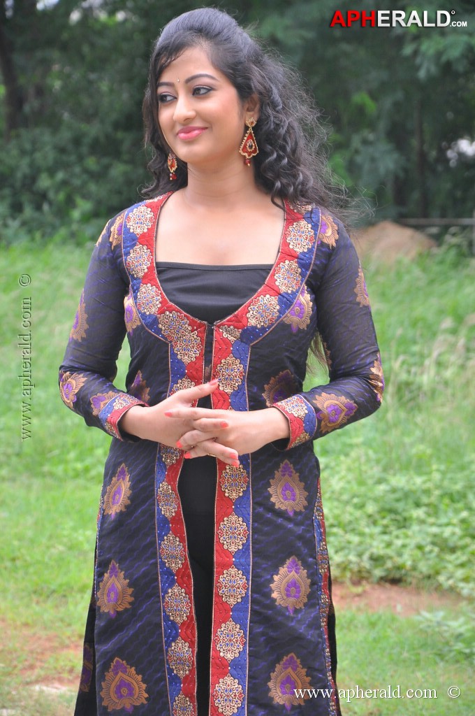 Tanishka Latest Stills