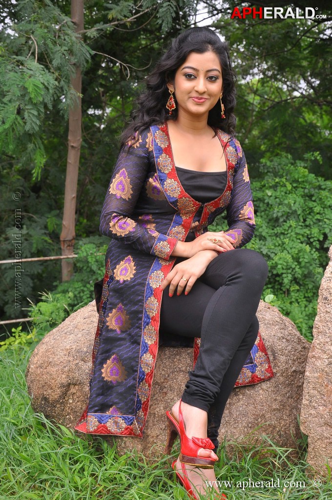 Tanishka Latest Stills