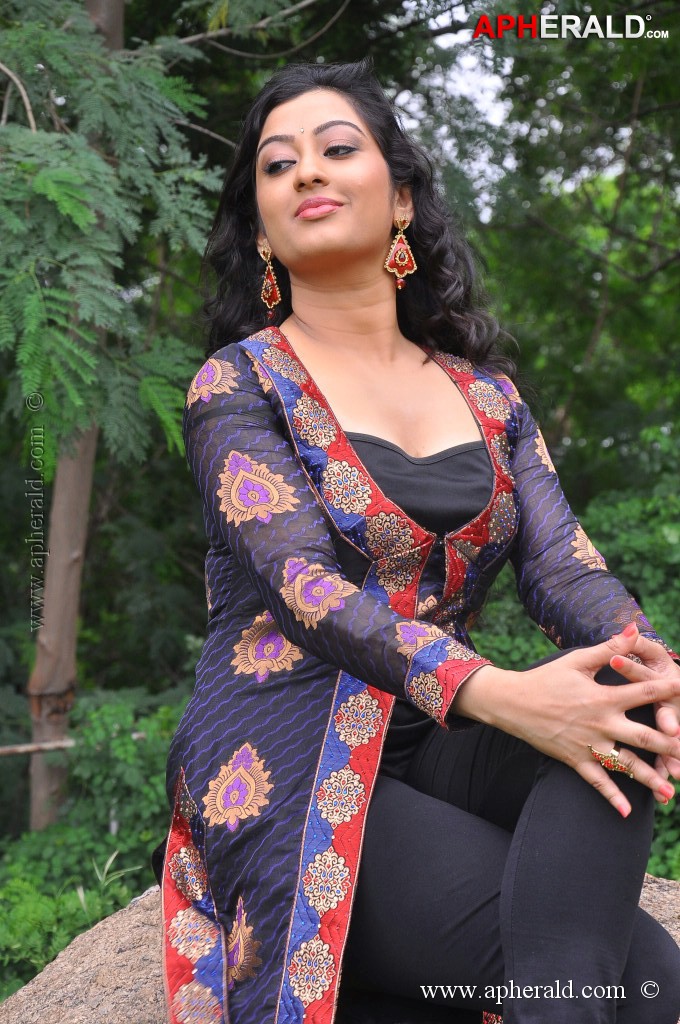 Tanishka Latest Stills