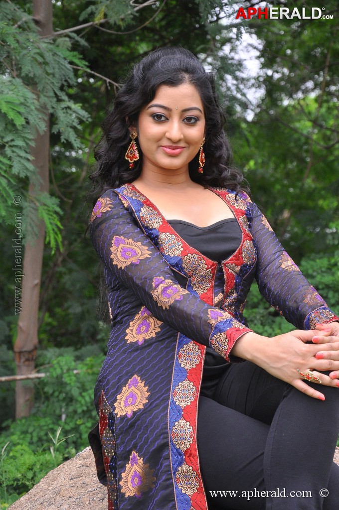 Tanishka Latest Stills