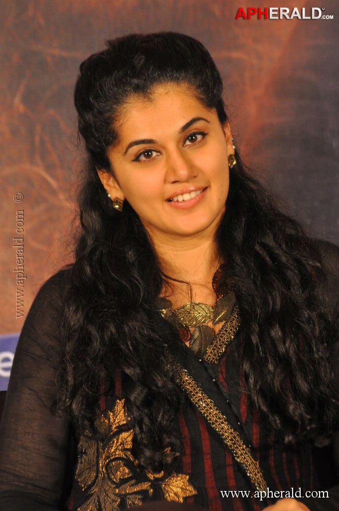 Tapsee New Stills