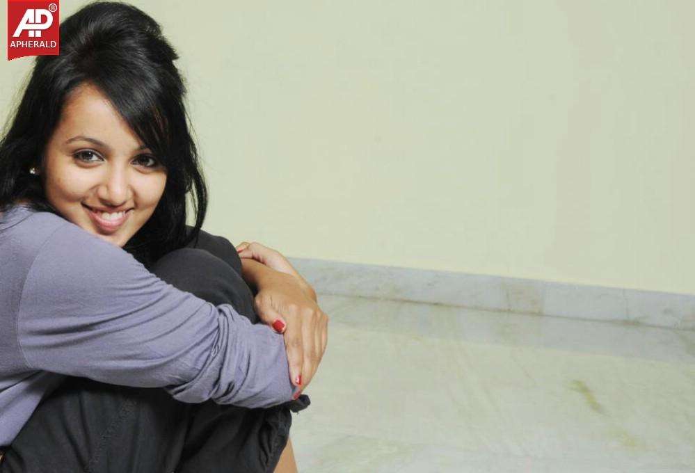 Tejaswi Madivada Photo Gallery