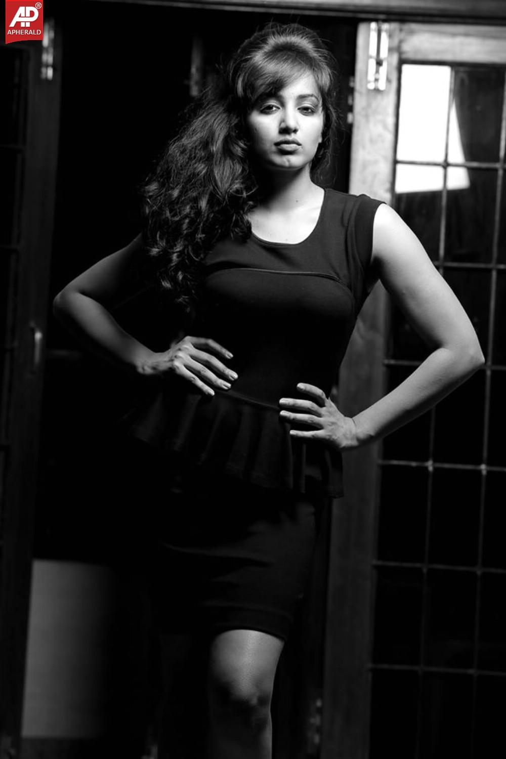 Tejaswi Madivada Photo Gallery