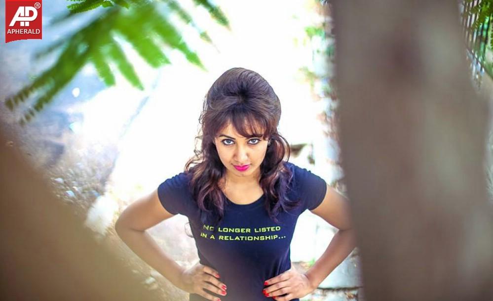 Tejaswi Madivada Photo Gallery
