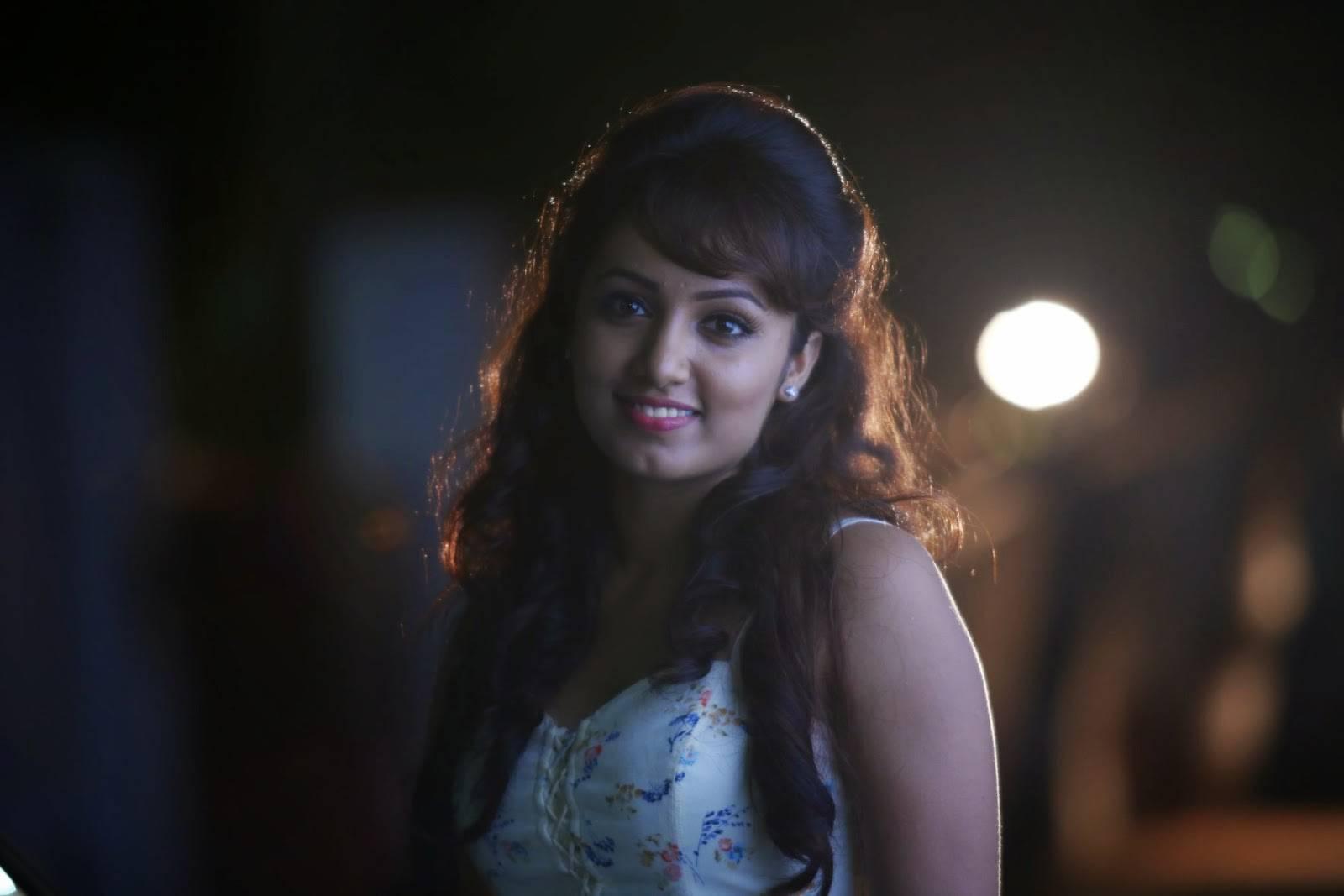 Tejaswi Stills From Natpathigaram Movie