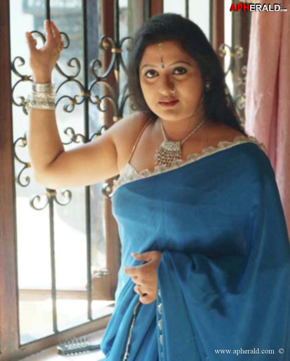 Telugu Actress Sana Pics