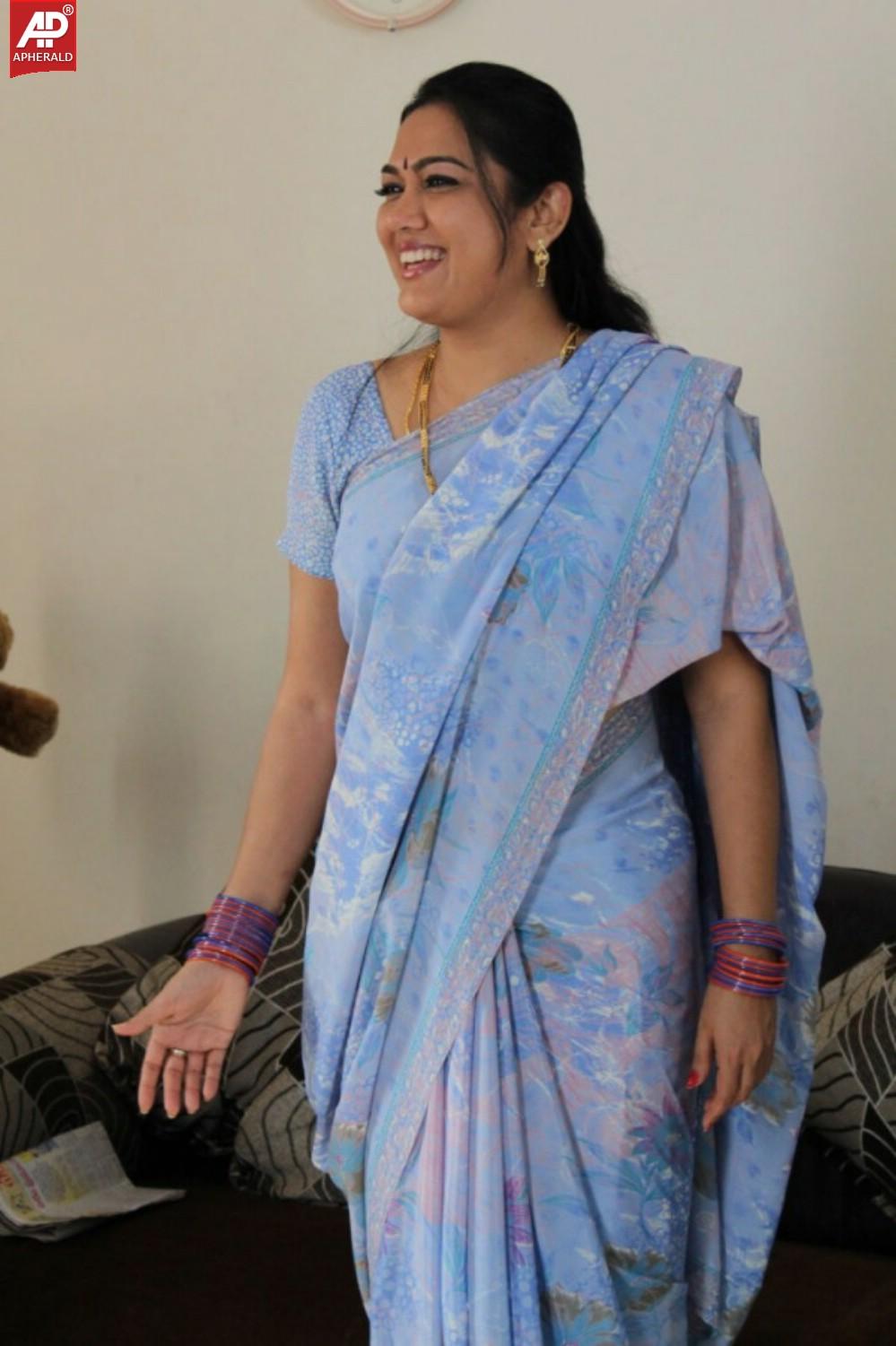 Telugu Artist Hema Aunty Images